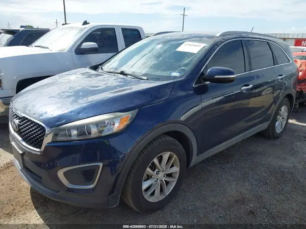 5XYPGDA52HG194628 2017 KIA SORENTO - Image 2