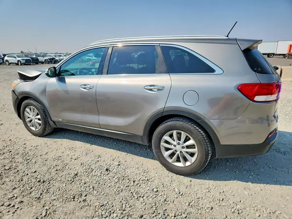 5XYPGDA52HG197304 2017 KIA SORENTO - Image 2