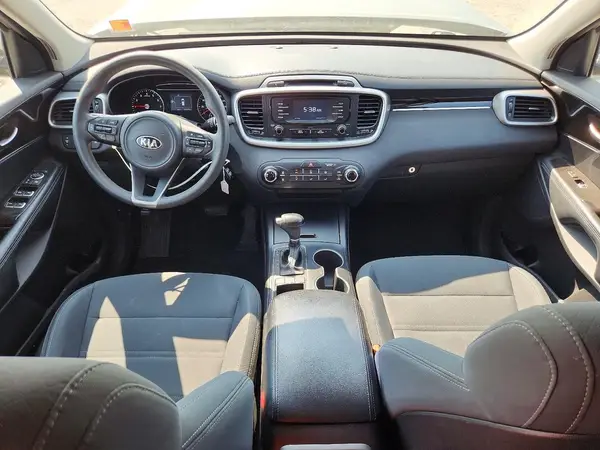 5XYPGDA52HG197304 2017 KIA SORENTO - Image 8