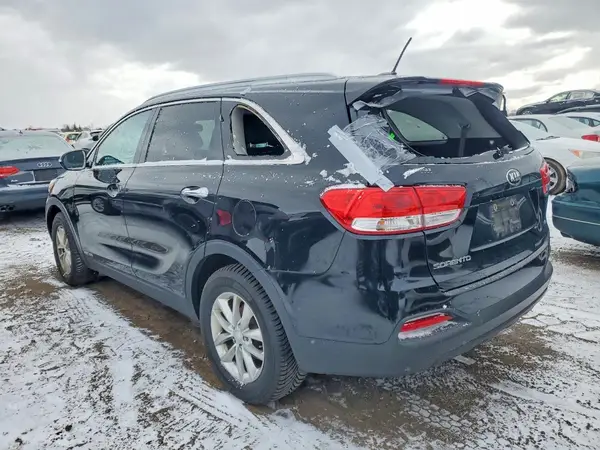 5XYPGDA52HG198906 2017 KIA SORENTO - Image 2