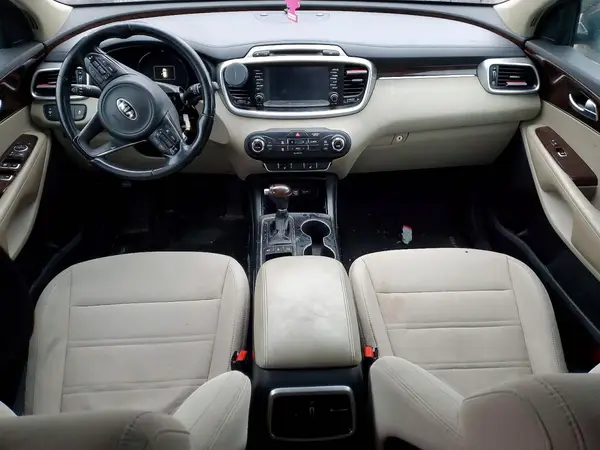 5XYPGDA52HG203117 2017 KIA SORENTO - Image 8