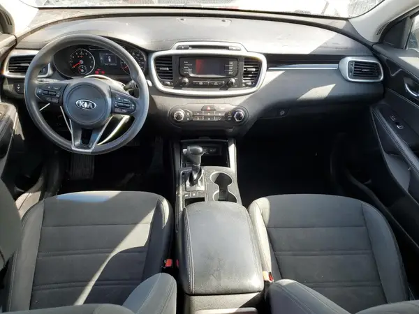 5XYPGDA52HG203196 2017 KIA SORENTO - Image 8