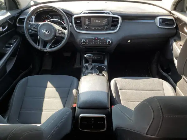 5XYPGDA52HG207264 2017 KIA SORENTO - Image 8