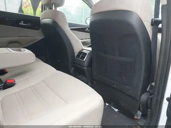5XYPGDA52HG215588 2017 KIA SORENTO - Image 8