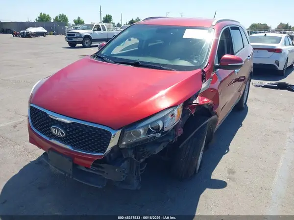 5XYPGDA52HG218636 2017 KIA SORENTO - Image 2
