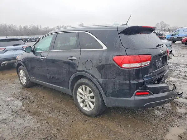 5XYPGDA52HG221844 2017 KIA SORENTO - Image 2
