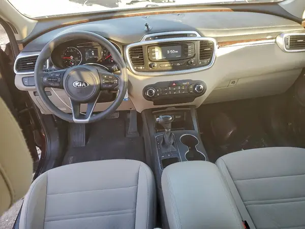 5XYPGDA52HG223903 2017 KIA SORENTO - Image 8