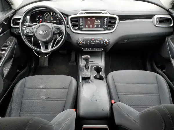 5XYPGDA52HG227675 2017 KIA SORENTO - Image 8