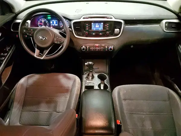 5XYPGDA52HG240720 2017 KIA SORENTO - Image 8