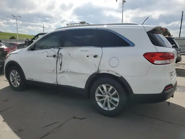 5XYPGDA52HG273961 2017 KIA SORENTO - Image 2