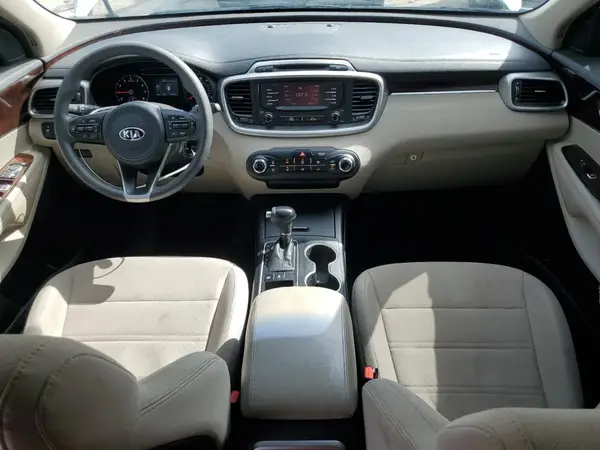 5XYPGDA52HG273961 2017 KIA SORENTO - Image 8
