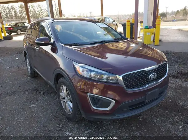 5XYPGDA52HG281512 2017 KIA SORENTO - Image 1