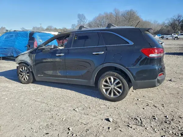 5XYPGDA52HG310684 2017 KIA SORENTO - Image 2