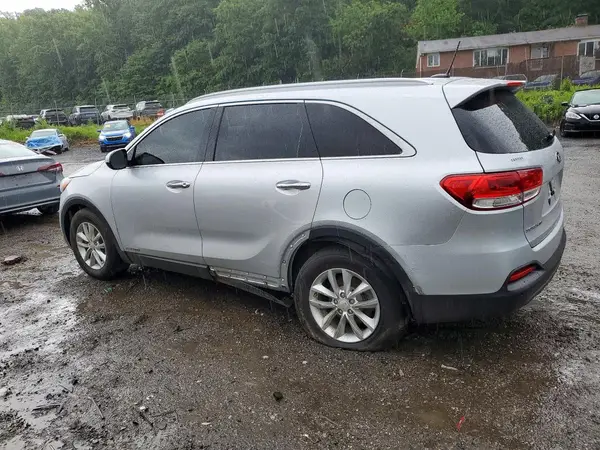 5XYPGDA52HG315531 2017 KIA SORENTO - Image 2