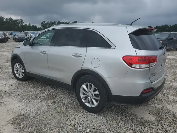 5XYPGDA52HG316078 2017 KIA SORENTO - Image 2