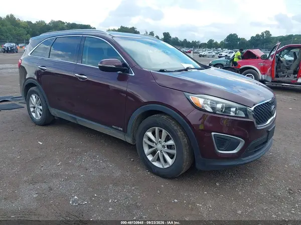 5XYPGDA52HG316727 2017 KIA SORENTO - Image 1