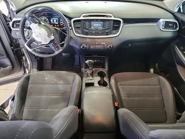 5XYPGDA52HG320650 2017 KIA SORENTO - Image 8
