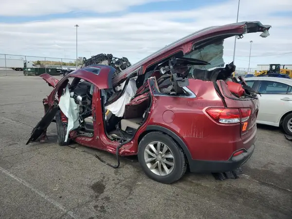 5XYPGDA52HG324794 2017 KIA SORENTO - Image 2