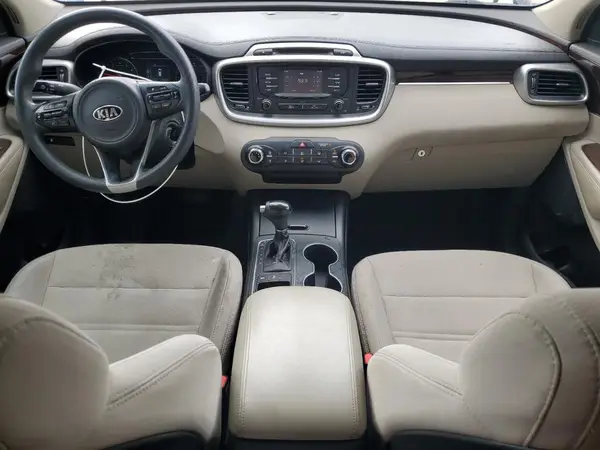5XYPGDA52HG326559 2017 KIA SORENTO - Image 8