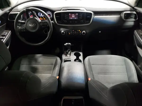 5XYPGDA52HG329929 2017 KIA SORENTO - Image 8
