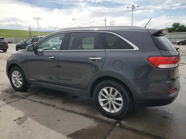 5XYPGDA52HG329963 2017 KIA SORENTO - Image 2