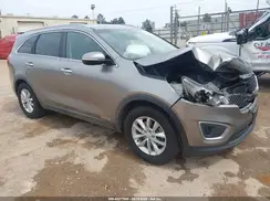 5XYPGDA52HG333155 2017 KIA SORENTO