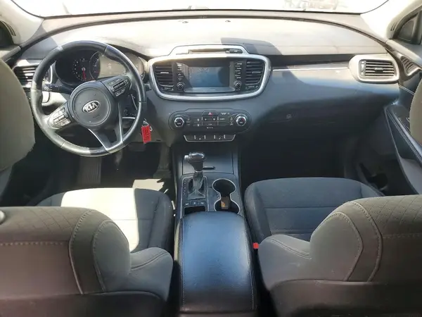 5XYPGDA52JG368106 2018 KIA SORENTO - Image 8