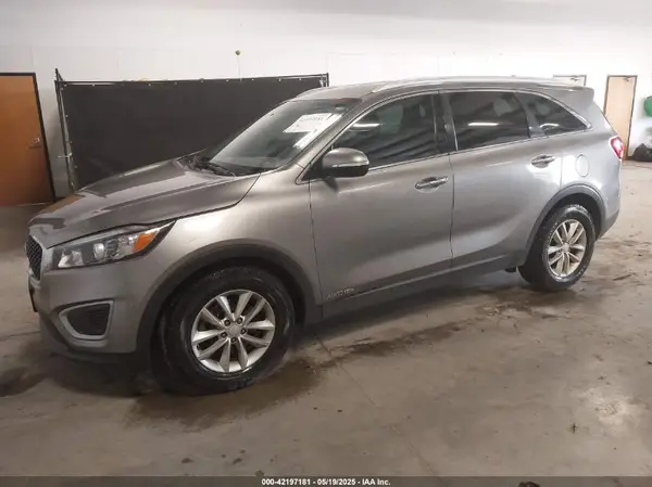 5XYPGDA52JG371894 2018 KIA SORENTO - Image 2