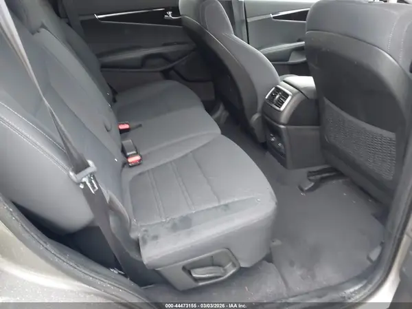5XYPGDA52JG374195 2018 KIA SORENTO - Image 8