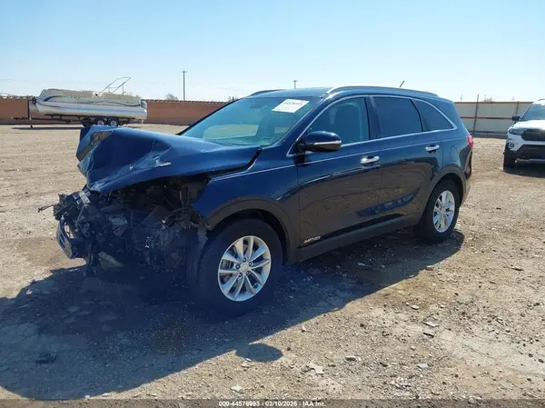 5XYPGDA52JG416736 2018 KIA SORENTO - Image 2