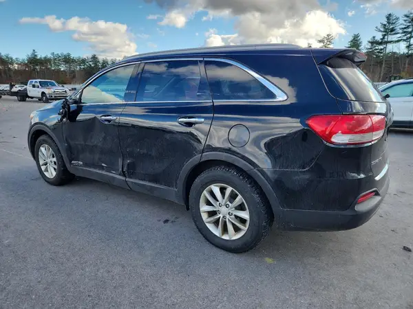 5XYPGDA52JG417501 2018 KIA SORENTO - Image 2