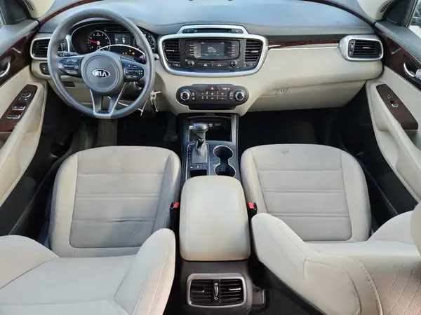 5XYPGDA52JG417501 2018 KIA SORENTO - Image 8