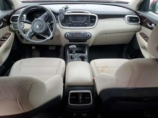 5XYPGDA52JG421211 2018 KIA SORENTO - Image 8