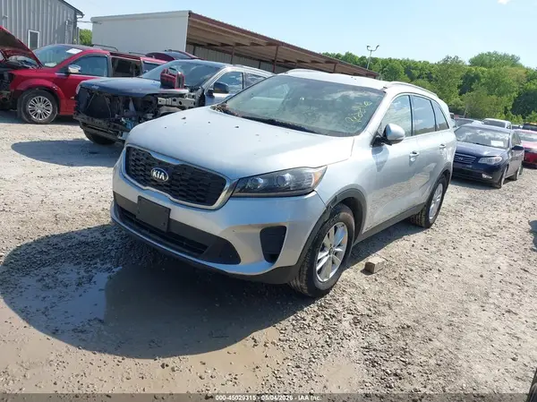 5XYPGDA52KG431321 2019 KIA SORENTO - Image 2
