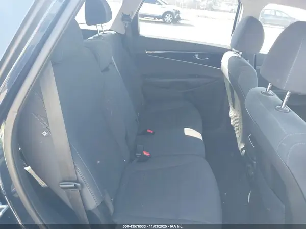 5XYPGDA52KG469521 2019 KIA SORENTO - Image 8