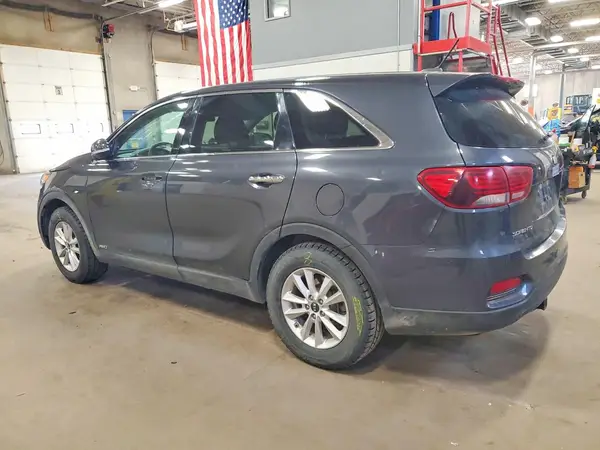 5XYPGDA52KG472323 2019 KIA SORENTO - Image 2