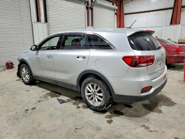 5XYPGDA52KG480101 2019 KIA SORENTO - Image 2