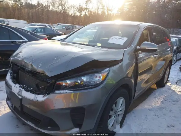 5XYPGDA52KG483693 2019 KIA SORENTO - Image 2