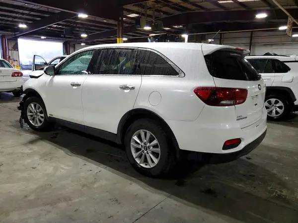 5XYPGDA52KG484620 2019 KIA SORENTO - Image 2