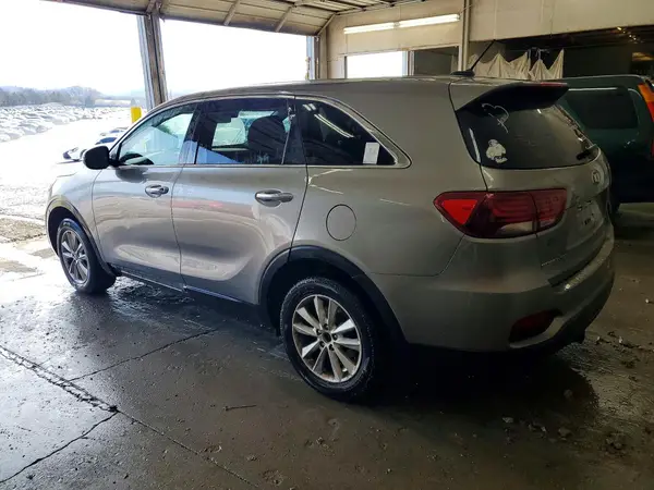 5XYPGDA52KG487694 2019 KIA SORENTO - Image 2