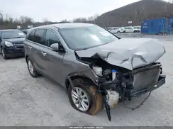 5XYPGDA52KG492197 2019 KIA SORENTO
