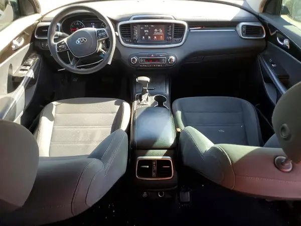 5XYPGDA52KG492863 2019 KIA SORENTO - Image 8