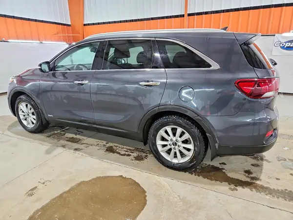5XYPGDA52KG527644 2019 KIA SORENTO - Image 2