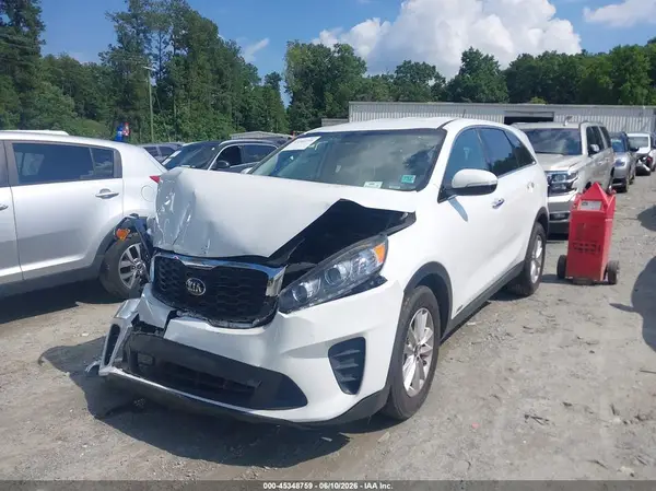 5XYPGDA52KG559106 2019 KIA SORENTO - Image 2