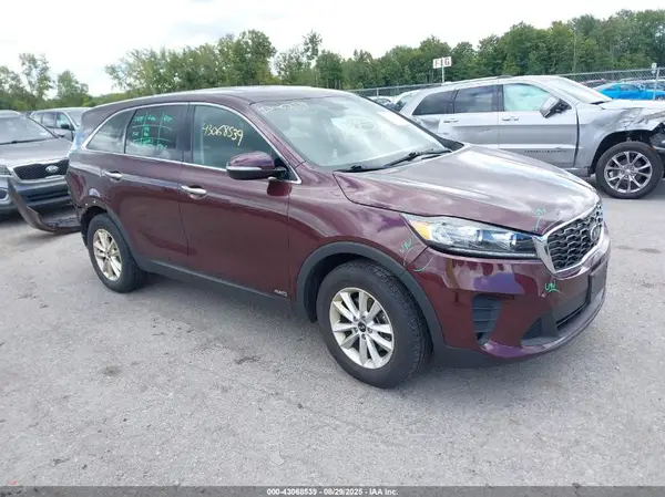 5XYPGDA52KG563253 2019 KIA SORENTO - Image 1