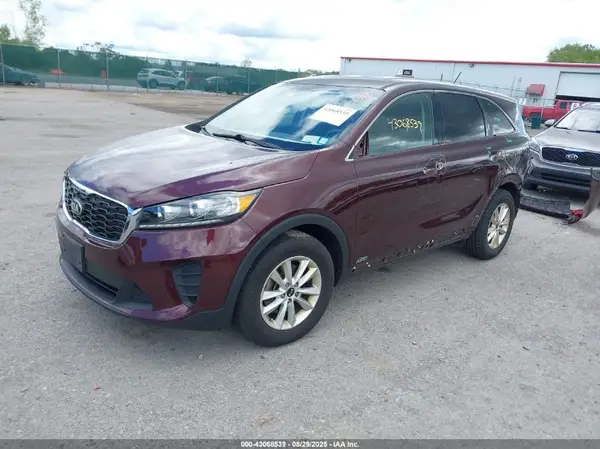 5XYPGDA52KG563253 2019 KIA SORENTO - Image 2