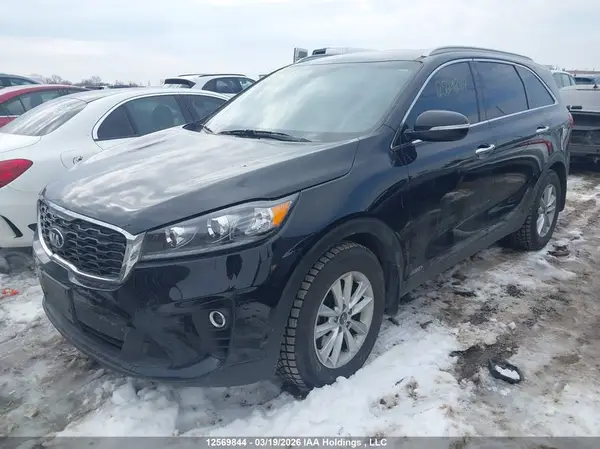 5XYPGDA52KG570896 2019 KIA SORENTO - Image 2
