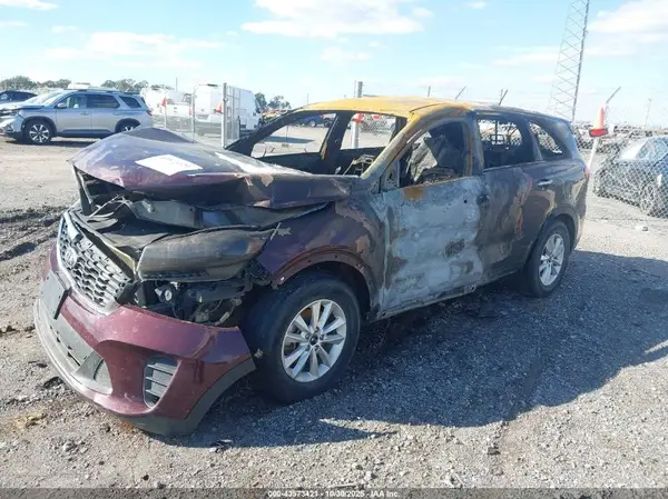 5XYPGDA52KG572812 2019 KIA SORENTO - Image 2