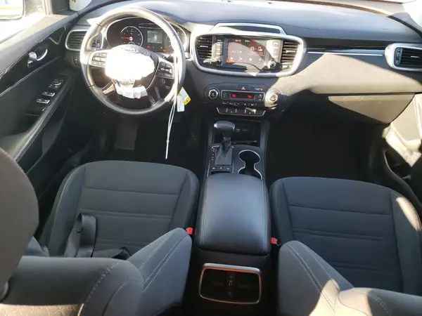 5XYPGDA52KG584037 2019 KIA SORENTO - Image 8