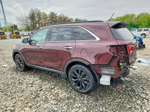 5XYPGDA52KG600477 2019 KIA SORENTO - Image 2